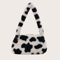 Плюшевая сумка-багет с коровьим рисунком