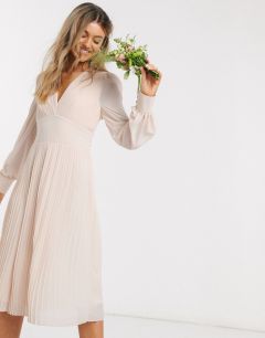 Светло-бежевое платье миди с плиссировкой TFNC bridesmaid-Кремовый