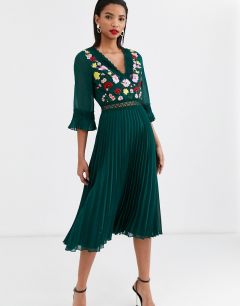 Плиссированное платье миди с вышивкой и кружевной вставкой ASOS DESIGN-Зеленый