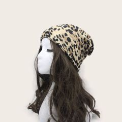 Универсальная шапка с леопардовым принтом