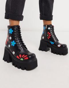 Черные ботинки на каблуке с цветочным принтом Lamoda-Черный