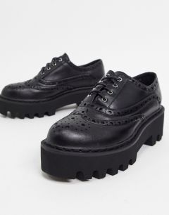 Черные туфли на массивной подошве со шнуровкой Lamoda-Черный