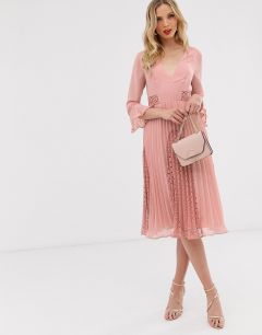 Платье миди с глубоким вырезом и кружевной вставкой ASOS DESIGN-Розовый