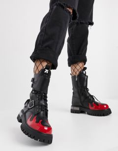 Массивные ботильоны из искусственной кожи с металлическими элементами красного цвета Koi Footwear Fornax-Черный