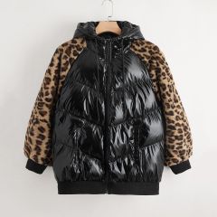 Утепленная куртка размера плюс с капюшоном, молнией и леопардовым узором