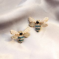 Серьги-гвоздики в форме пчелки со стразами