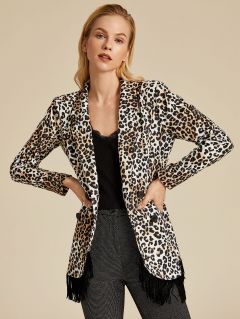Пиджак с леопардовым принтом и бахромой