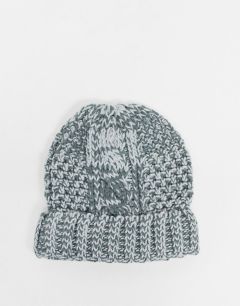 Серая шапка-бини объемной вязки с косичкой Urbancode-Серый