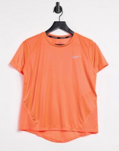 Персиковая футболка Nike Running Miler-Оранжевый цвет