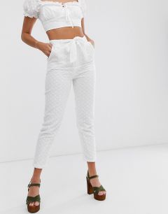 Белые брюки в строгом стиле In The Style x Dani Dyer-Белый