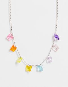 Серебристое ожерелье с подвесками в виде бабочек из пластика ASOS DESIGN-Серебристый