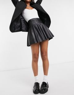 Черная плиссированная теннисная мини-юбка из искусственной кожи Bershka-Черный