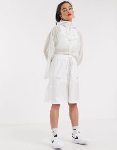 Короткая белая куртка с капюшоном и галочками Nike-Белый