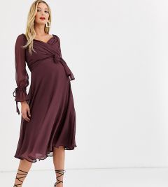Платье миди с ярусной юбкой, запахом и кружевной отделкой ASOS DESIGN Maternity-Фиолетовый