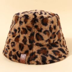 Плюшевая шляпа с леопардовым узором