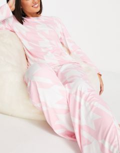 Розовая пижама с лонгсливом и с принтом в ломаную клетку Loungeable-Розовый цвет