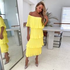 Неоновое желтое плиссированное платье