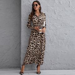 Платье-рубашка с леопардовым принтом, поясом и пуговицами