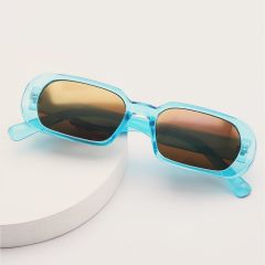 Мужские солнцезащитные очки с тонированными линзами