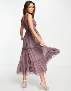 Платье миди с оборками и кружевной вставкой лилового цвета ASOS DESIGN-Розовый цвет